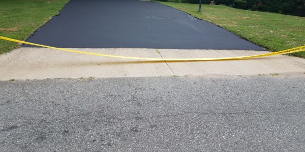 Driveway Sealcoating in Green Valley